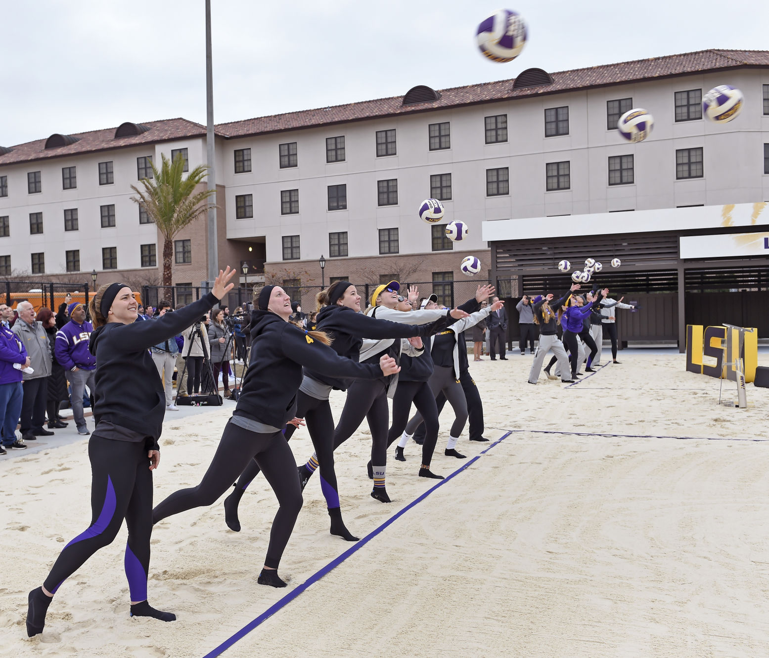 lsubeachvolleyball0295.0111519 bf.jpg